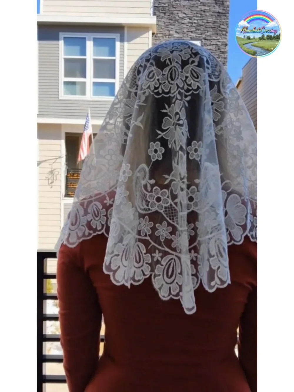 Triangle Catholic Mantilla Veil Floral Lace Scarf Shawl with Hairclips